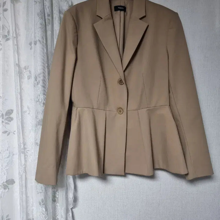 [BUNJANG] Theory Beige Flare Jacket / Theory 띠어리 베이지 플레어 자켓