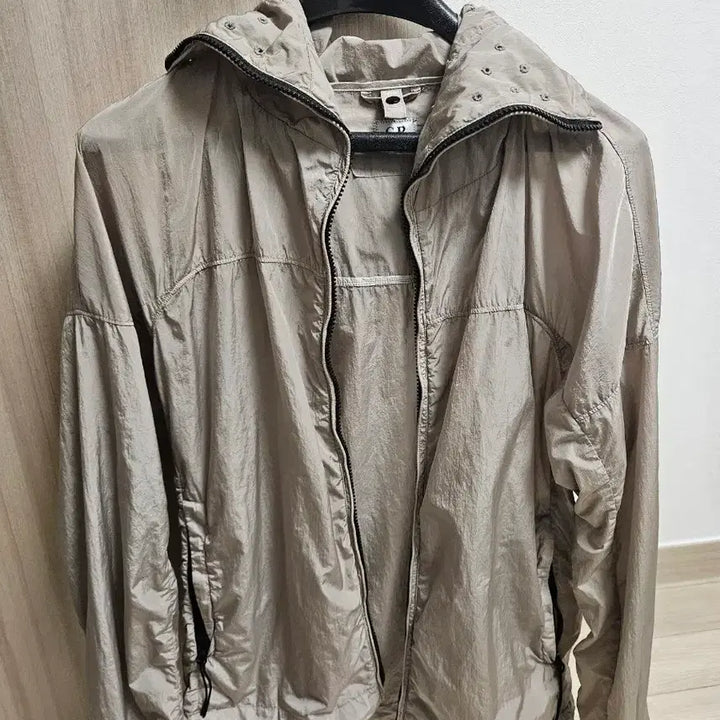 [BUNJANG] C.P. Company Beige Windbreaker Jacket / c.p. company 바람막이 32만원 팝니다