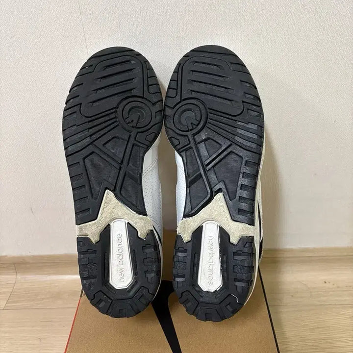 [SOLD OUT] [245] 뉴발란스 550 화이트 그레이 스니커즈