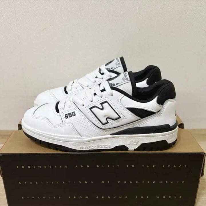 [SOLD OUT] [245] 뉴발란스 550 화이트 그레이 스니커즈