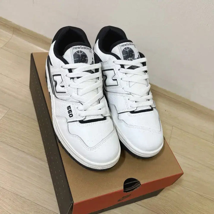 [SOLD OUT] [245] 뉴발란스 550 화이트 그레이 스니커즈