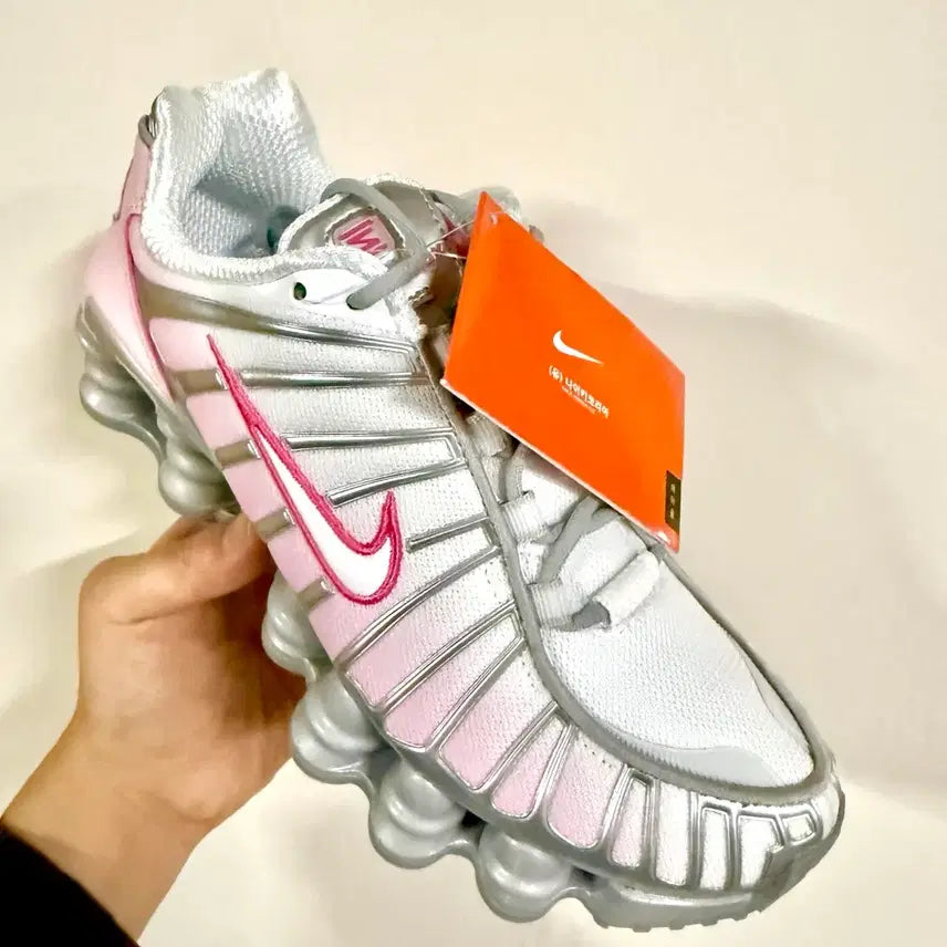 [SOLD OUT] (230)(새상품)나이키 스니커즈 샥스 tl 메탈릭 실버 핑크