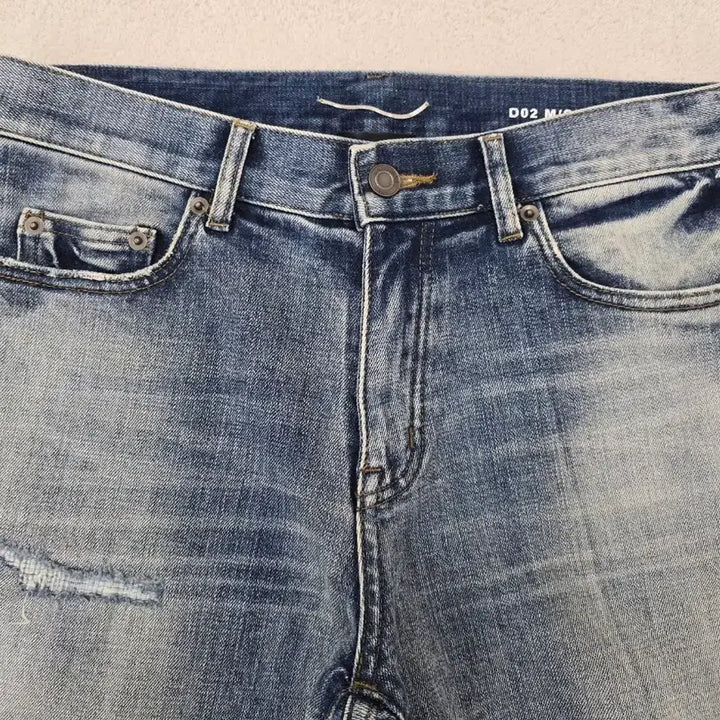 [BUNJANG] Saint Laurent Knee-Ripped Jeans Size 30 / 생로랑 무릎찢청 청바지.  싸이즈 30
