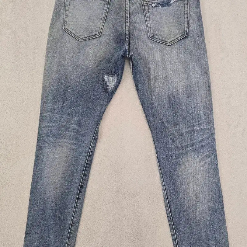 [BUNJANG] Saint Laurent Knee-Ripped Jeans Size 30 / 생로랑 무릎찢청 청바지.  싸이즈 30