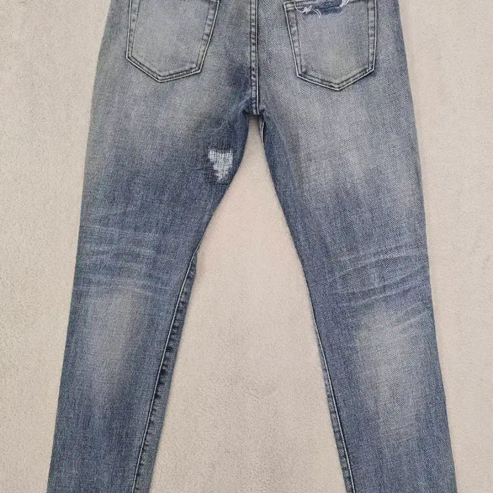 [BUNJANG] Saint Laurent Knee-Ripped Jeans Size 30 / 생로랑 무릎찢청 청바지.  싸이즈 30