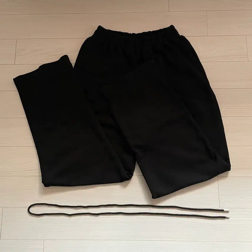[BUNJANG] Guz Straight Training Pants Black / 구즈 일자 트레이닝pt 트레이닝팬츠 블랙