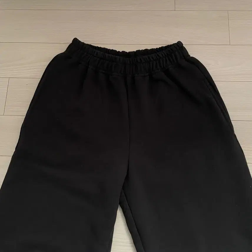 [BUNJANG] Guz Straight Training Pants Black / 구즈 일자 트레이닝pt 트레이닝팬츠 블랙