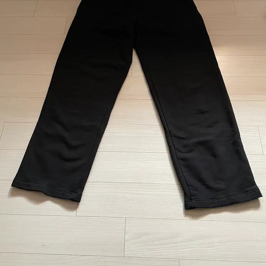 [BUNJANG] Guz Straight Training Pants Black / 구즈 일자 트레이닝pt 트레이닝팬츠 블랙