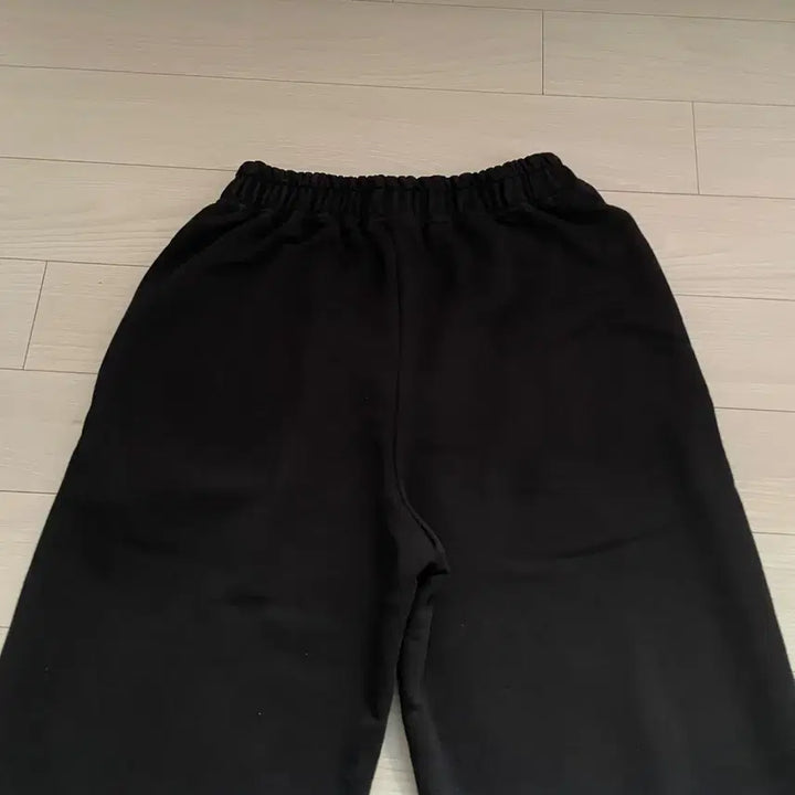 [BUNJANG] Guz Straight Training Pants Black / 구즈 일자 트레이닝pt 트레이닝팬츠 블랙