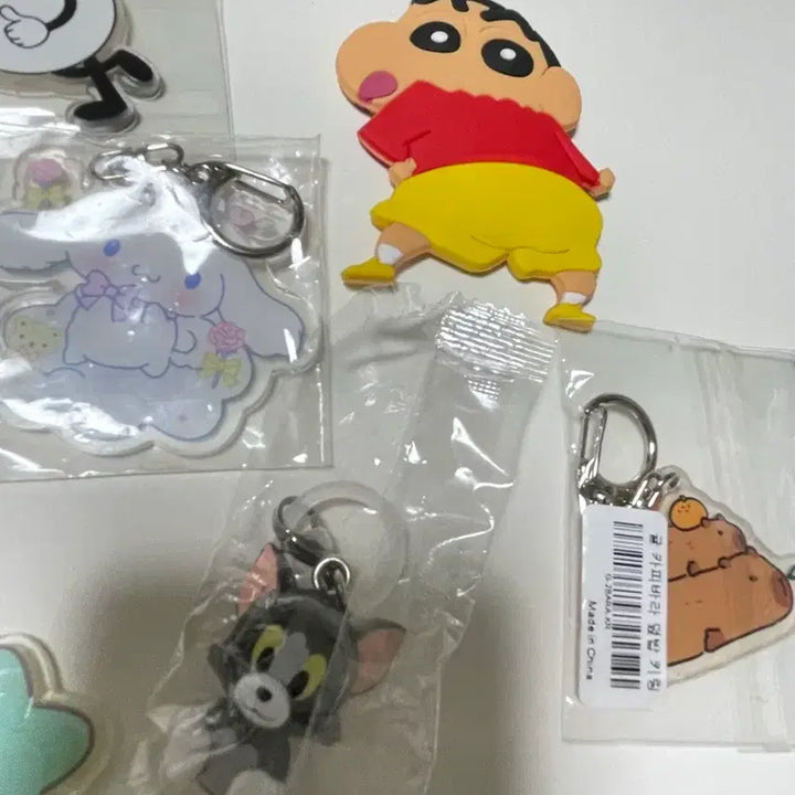 [BUNJANG] Character Keyring Bundle (Pingu, My Melody, Shin-chan, etc.) / 각종 캐릭터 키링(핑구/마이멜로디/짱구 등) 열쇠고리 백참