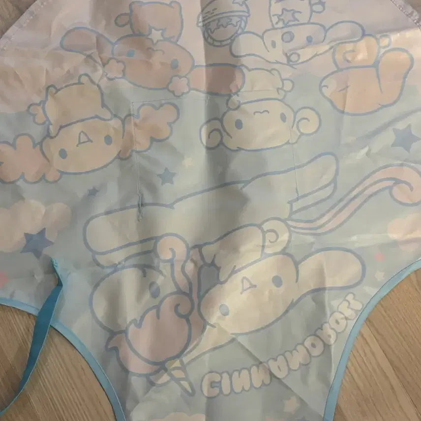 [BUNJANG] Cinnamoroll Adult Apron / 미사용) 성인 착용 가능 시나모롤 앞치마 시나프렌즈 모카 에스프레소 쉬폰