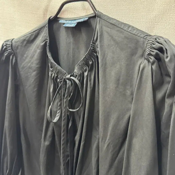 [SOLD OUT] 폴로 랄프로렌 퍼프 슬리브 타이 넥 블라우스 (55)