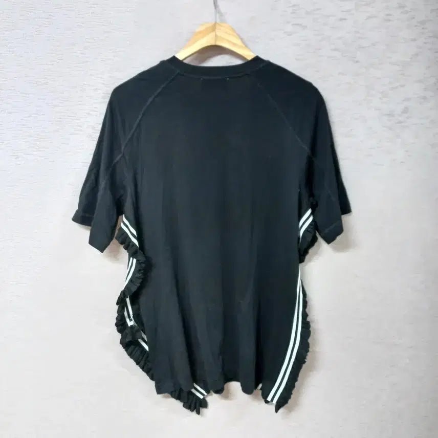 [SOLD OUT] B4-1/블랙 옆트임 티셔츠  여성
