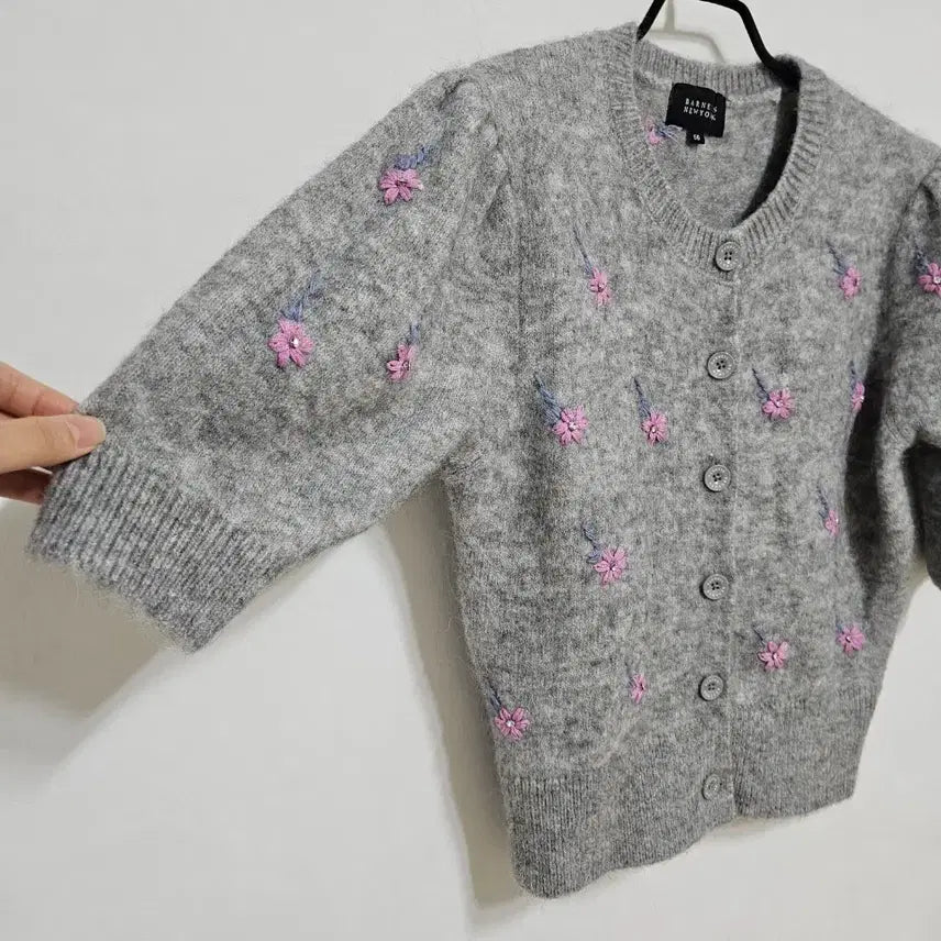 [BUNJANG] Barneys New York Wool Alpaca Flower Cardigan / 바니스뉴욕 울알파카 꽃가디건