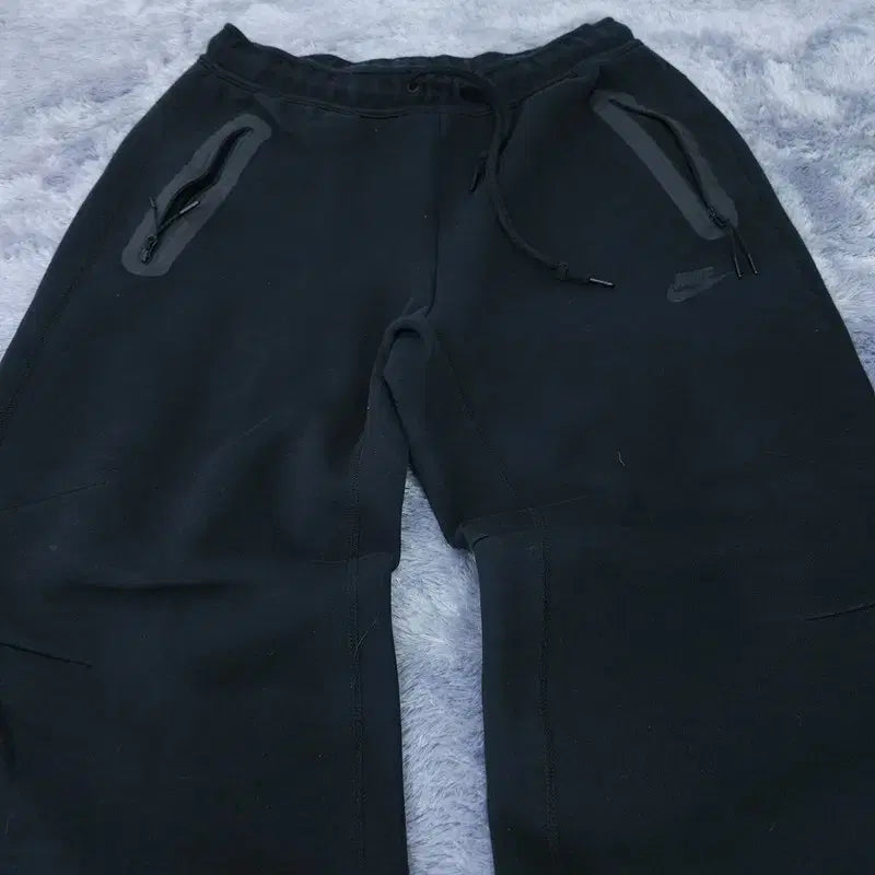 [SOLD OUT] L 나이키 테크팩 바지 | A