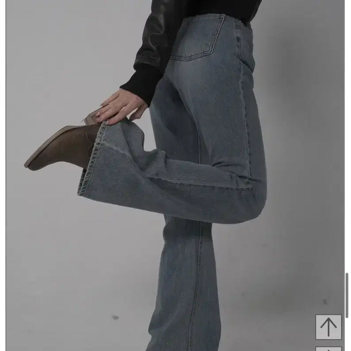 [BUNJANG] Palejade Mid-Rise Bootcut Denim Jean / 페일제이드 미드라이즈 부츠컷 데님 진