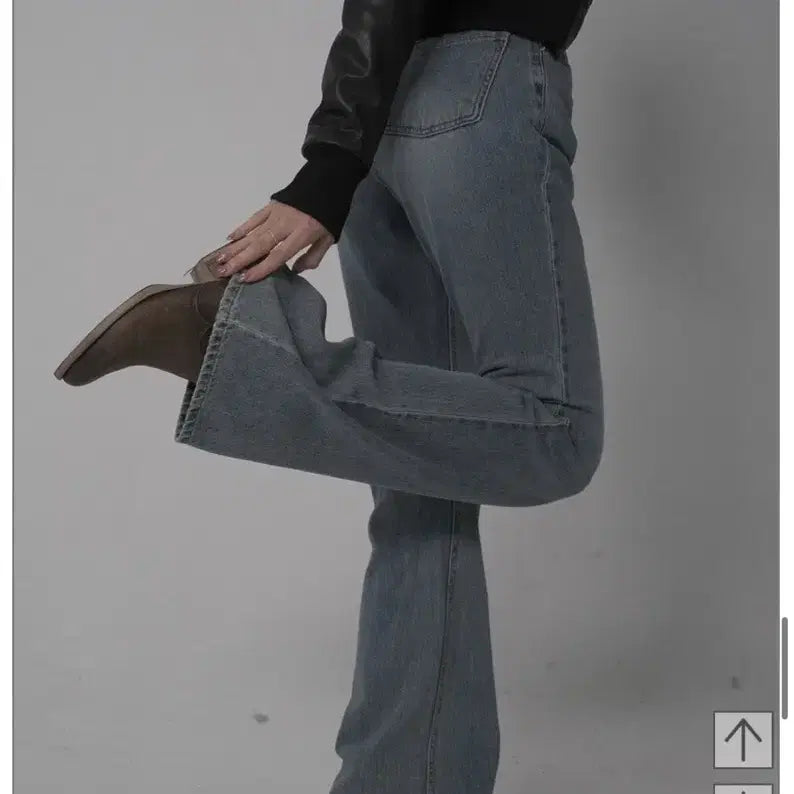 [BUNJANG] Palejade Mid-Rise Bootcut Denim Jean / 페일제이드 미드라이즈 부츠컷 데님 진