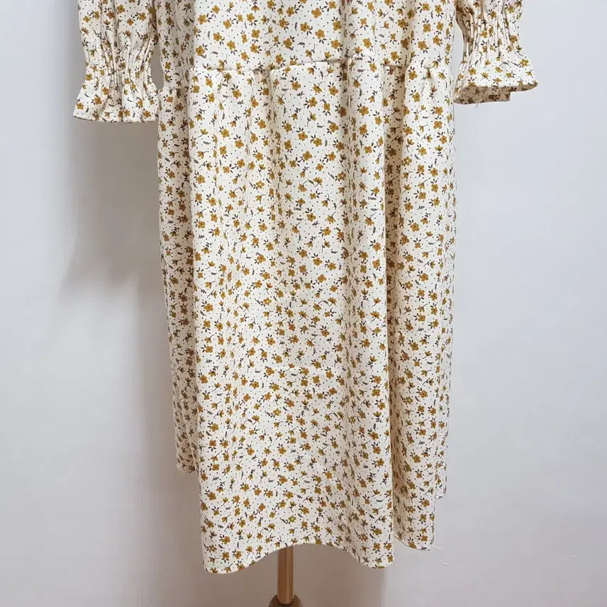 [BUNJANG] Unspecified Floral Round Dress (Women&