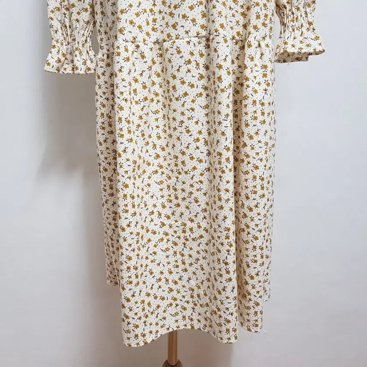 [BUNJANG] Unspecified Floral Round Dress (Women&