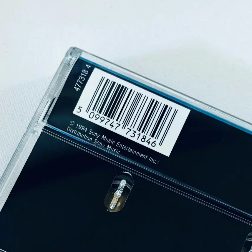 [BUNJANG] Oasis Definitely Maybe EU Pressing Cassette Tape / [카세트] Oasis - Definitely Maybe 유럽반초판 NM-