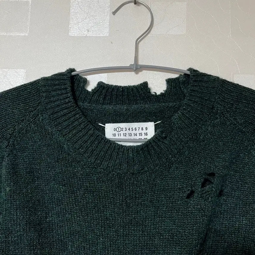 [BUNJANG] Maison Margiela Distressed Knit Sweater / 마르지엘라 디스트로이드 니트