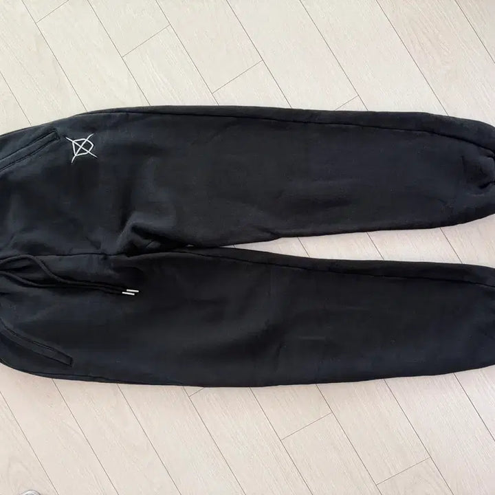 [BUNJANG] Byzantine Unisex Black Jogger Pants / 비잔틴 바지 (남녀공용 정품)
