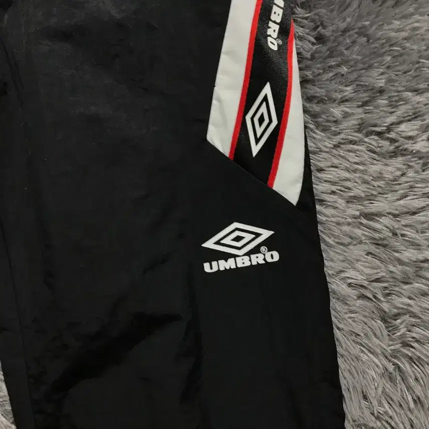 [BUNJANG] Umbro Woven Jogger Pants (M) / [[M, A급] 엄브로(UMBRO) 우븐 조거 팬츠p93