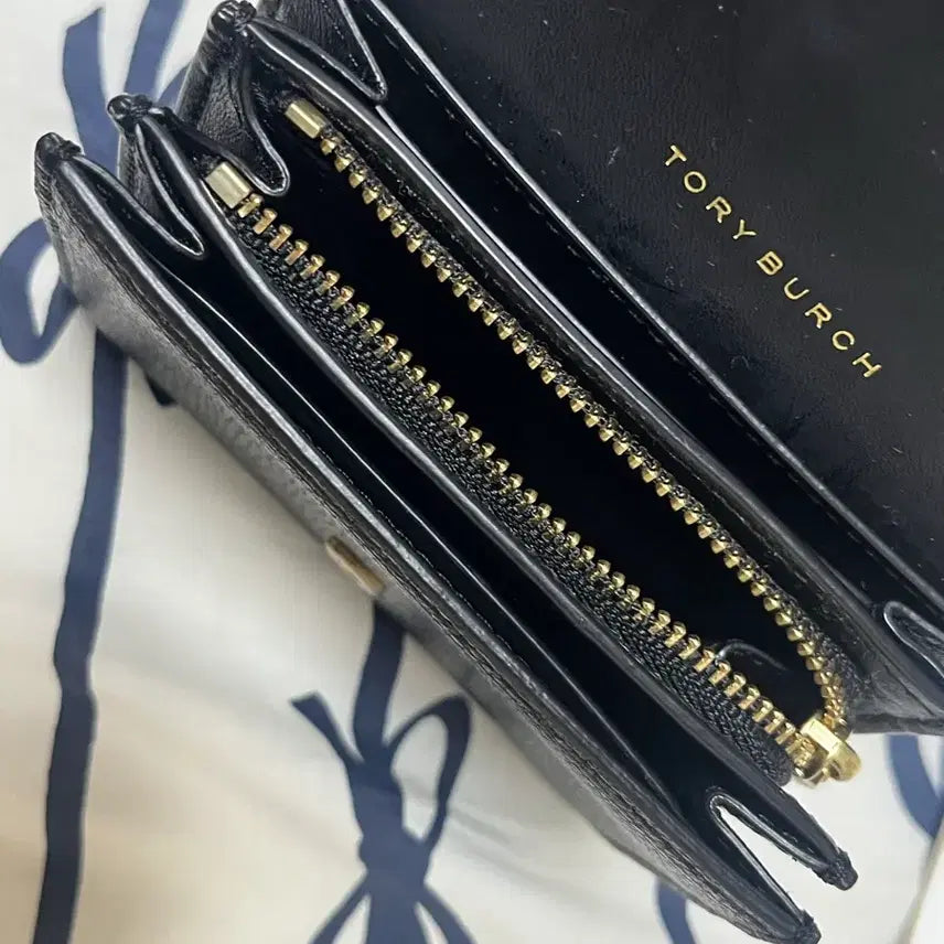 [BUNJANG] Tory Burch Gold Logo Bi-fold Wallet / 토리버치 금장로고 반지갑