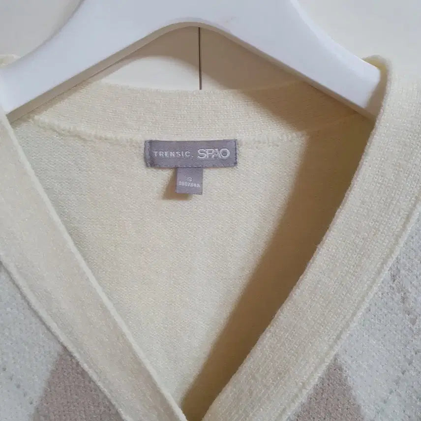 [BUNJANG] Spao Argyle Knit Cardigan (Ivory) - Size 55 / 스파오 니트 스웨터 가디건/55