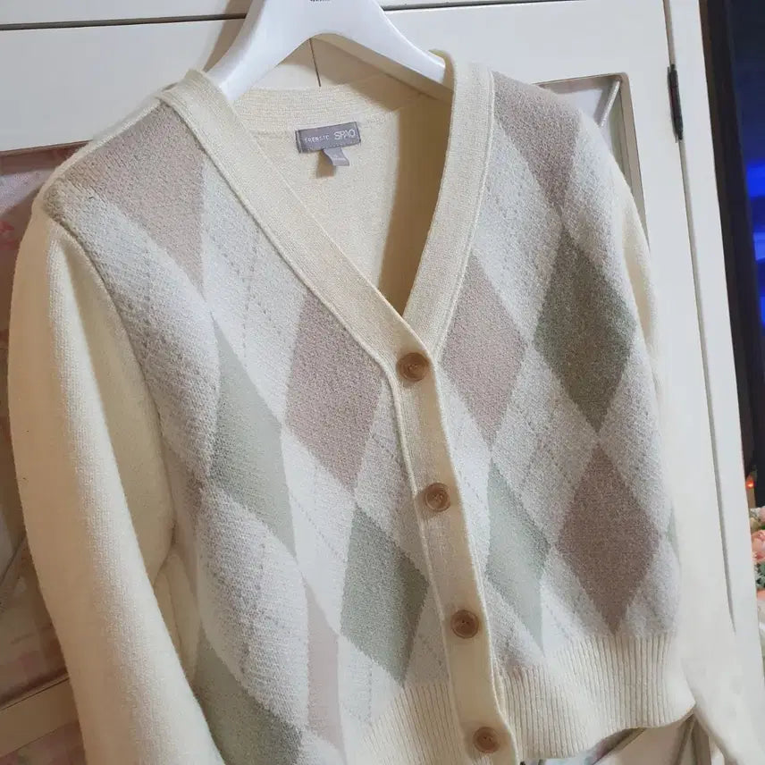 [BUNJANG] Spao Argyle Knit Cardigan (Ivory) - Size 55 / 스파오 니트 스웨터 가디건/55