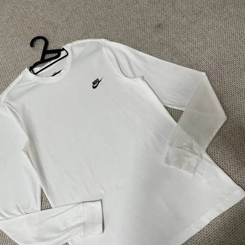 [BUNJANG] Nike Swoosh Long Sleeve T-shirt / L 나이키 스우시 라운드 긴팔티셔츠 N.7627