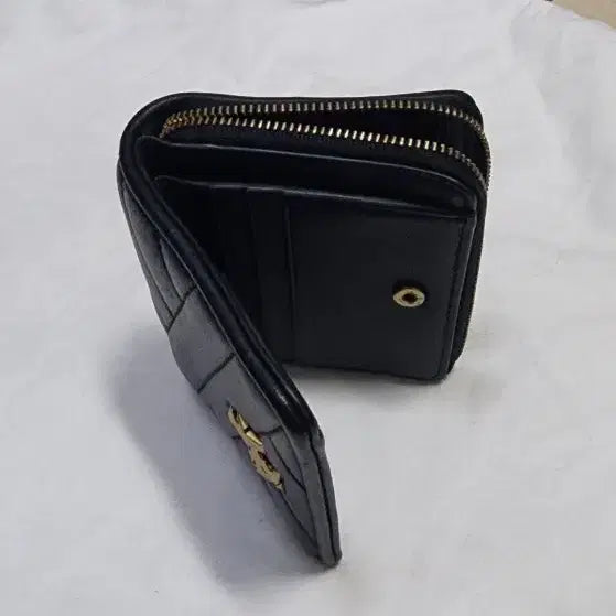 [BUNJANG] Tory Burch Kira Chevron Bifold Wallet / Miu Miu Matelassé Long Wallet / 토리버치 키라 쉐브론 반지갑/미우미우 마틀라세 장지갑