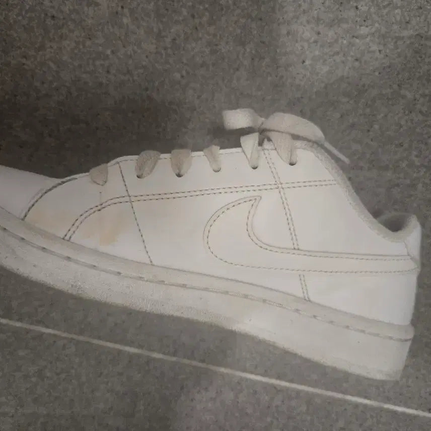 [BUNJANG] Nike Court Royale 2 Next Nature DH3159-100 Sneakers / 나이키 코트 로얄 2 넥스트 네이처 DH3159-100 스니커즈 220m