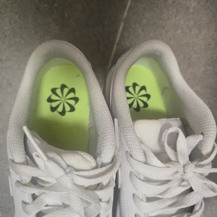 [BUNJANG] Nike Court Royale 2 Next Nature DH3159-100 Sneakers / 나이키 코트 로얄 2 넥스트 네이처 DH3159-100 스니커즈 220m