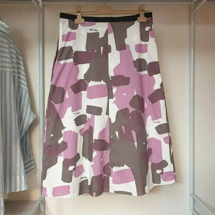[BUNJANG] MARNI Abstract Pattern Volume Skirt / 명품 MARNI 마르니 쇼라인 추상패턴 사선턱 디테일 볼륨 스커트