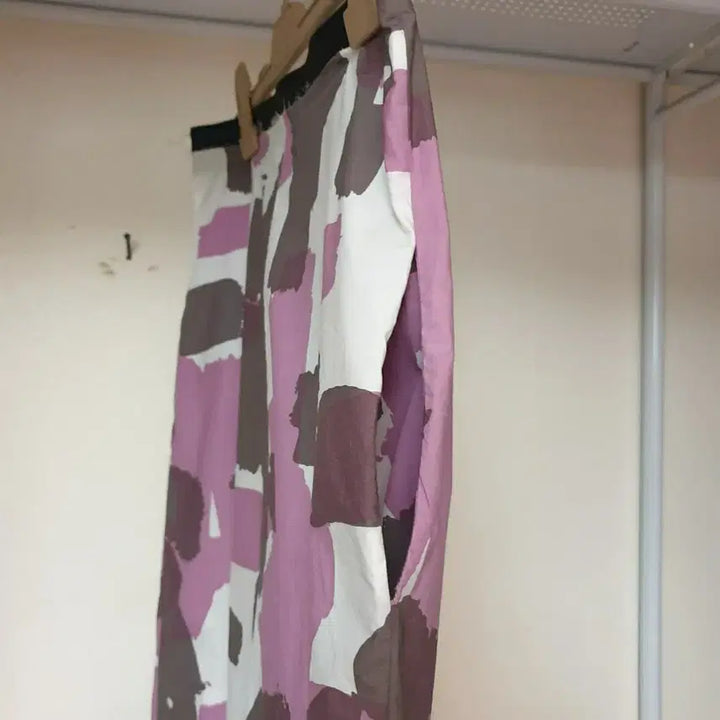 [BUNJANG] MARNI Abstract Pattern Volume Skirt / 명품 MARNI 마르니 쇼라인 추상패턴 사선턱 디테일 볼륨 스커트