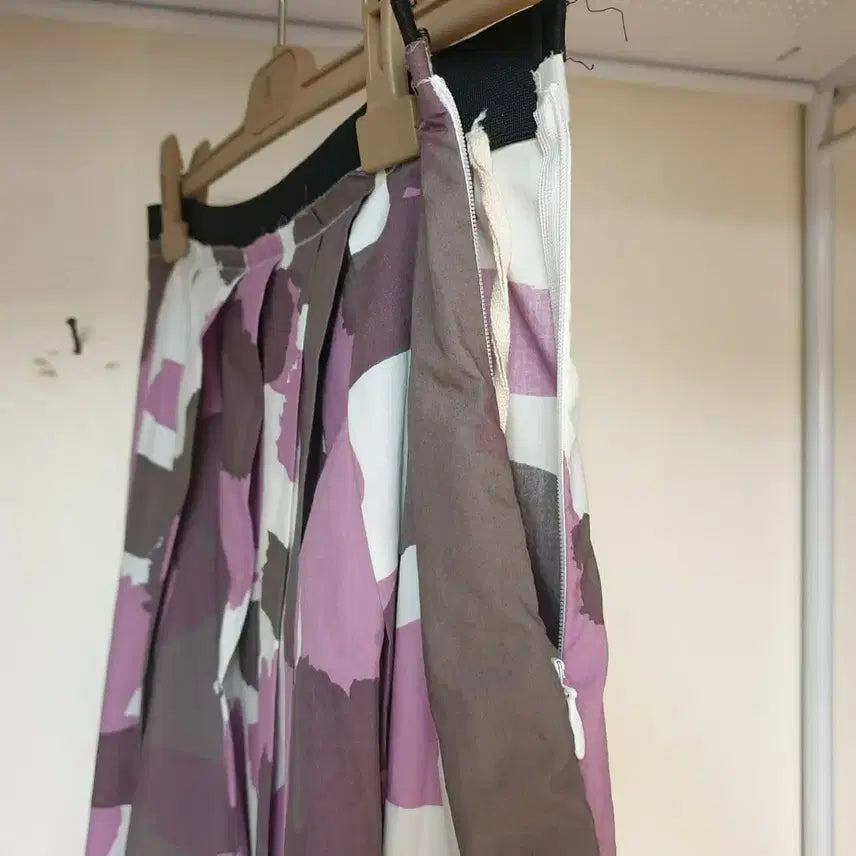 [BUNJANG] MARNI Abstract Pattern Volume Skirt / 명품 MARNI 마르니 쇼라인 추상패턴 사선턱 디테일 볼륨 스커트