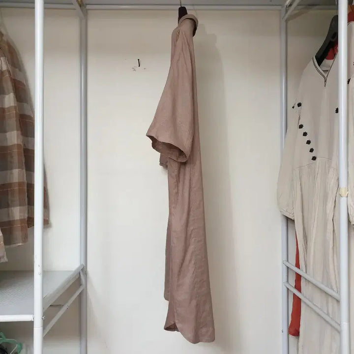 [BUNJANG] isae Linen Blend Long Blouse / isae 이새 입체꼬임장식 디테일 리넨혼방 롱 블라우스 / 롱 셔츠