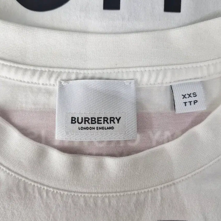 [BUNJANG] Burberry Horseferry Oversized Short-Sleeve T-Shirt / 버버리(BURBERRY)호스페리 오버사이즈 반팔티셔츠