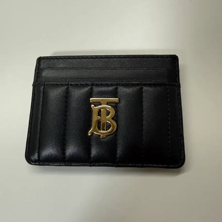 [SOLD OUT] 버버리 퀼팅 레더 카드지갑 블랙 금장