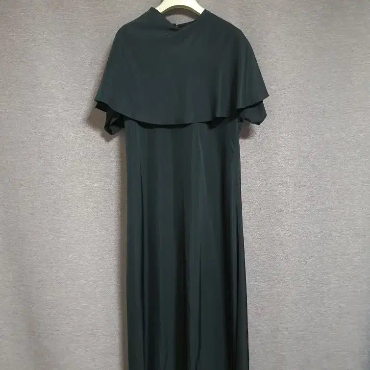 [BUNJANG] DELLALANA Cape Dress S Size / 델라라나 DELLALANA 케이프 원피스 s 사이즈 정품