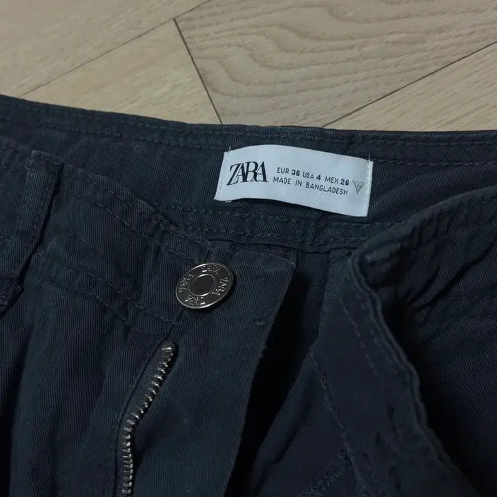 [BUNJANG] ZARA Cargo Pants Size 36 / 자라 카고팬츠 사이즈 36