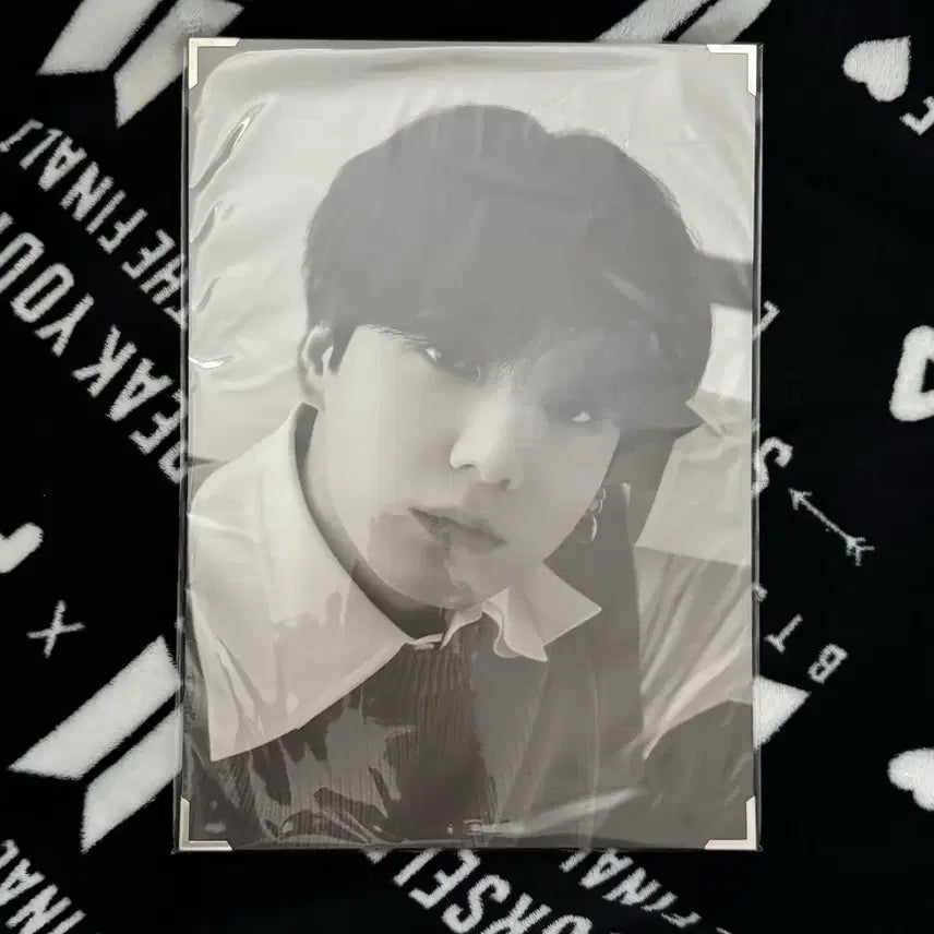 [BUNJANG] BTS Jungkook Monochrome POB / 방탄 정국 모노크롬 프포 판매