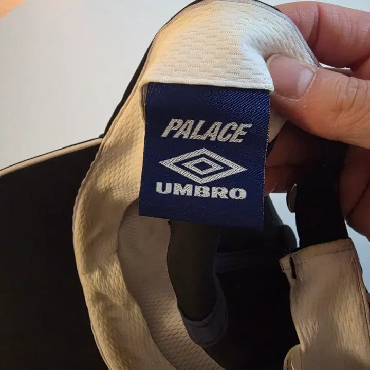 [BUNJANG] Umbro x Palace 24SS Cap / 엄브로 x 팔라스 24ss 캡