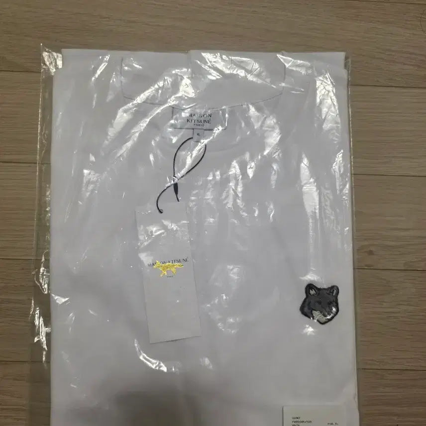 [BUNJANG] Maison Kitsune Navy White Fox Patch T-shirt / 메종키츠네 네이비 화이트 폭스 반팔티 xl 새상품(정품)