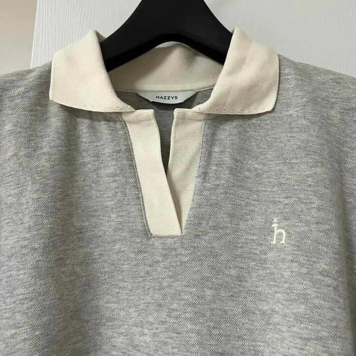 [BUNJANG] Hazzys Gray Collar T-Shirt / 헤지스 그레이 카라 티셔츠 새상품