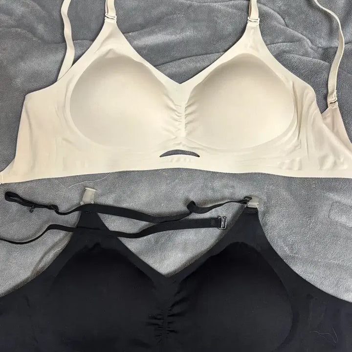 [BUNJANG] Bongbra 3cm Padded Seamless Wireless Bra (Black/Beige) - M / 뽕브라몰 뽕브라 3cm 노와이어 심리스 브라 M (블랙/베이지)