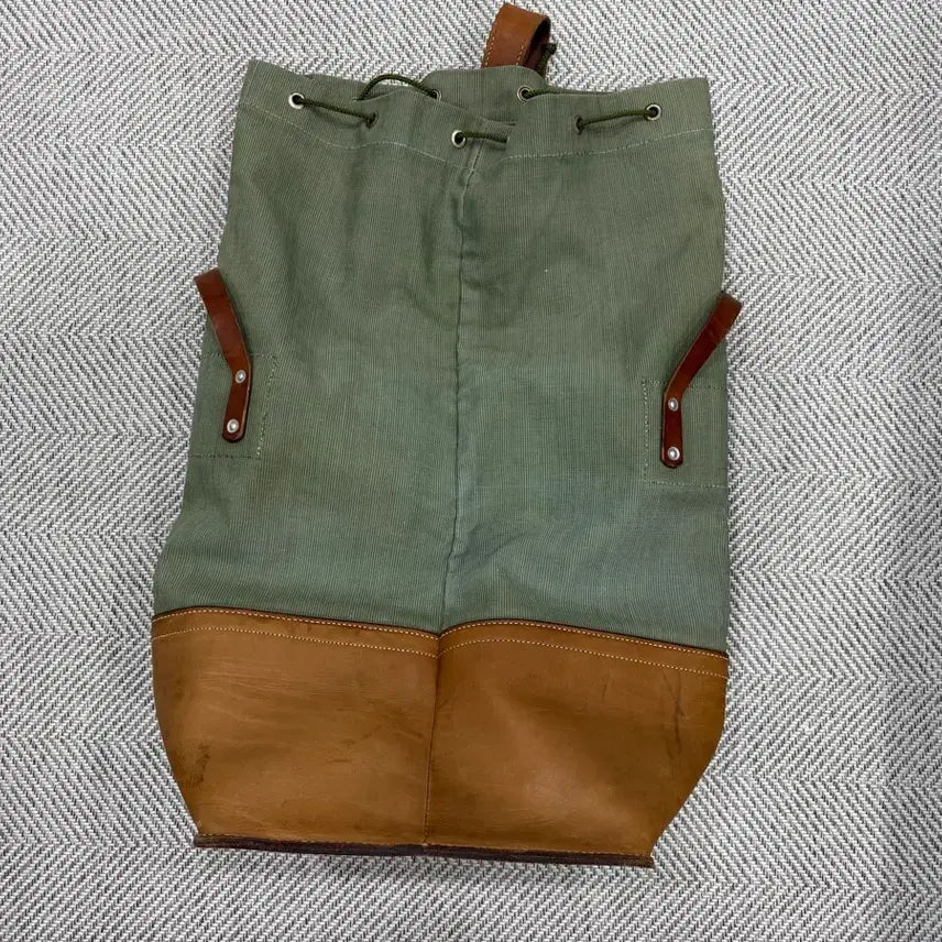 [BUNJANG] Swiss Army Canvas Leather Shoulder Bag / 귀한 스위스군 캔버스 가죽백