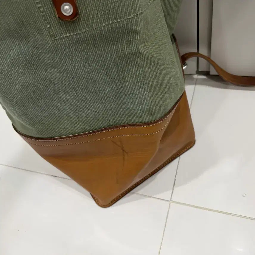 [BUNJANG] Swiss Army Canvas Leather Shoulder Bag / 귀한 스위스군 캔버스 가죽백