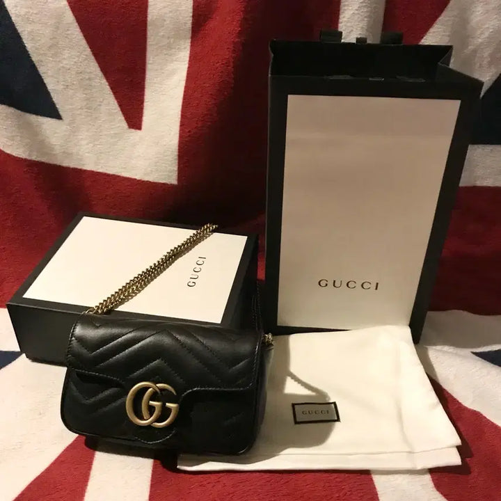 [BUNJANG] Gucci GG Marmont Matelasse Leather Super Mini Bag / [GG 마몽] 구찌 마틀라세 가죽 수퍼 미니 백 구찌 마몽 미니 체인백